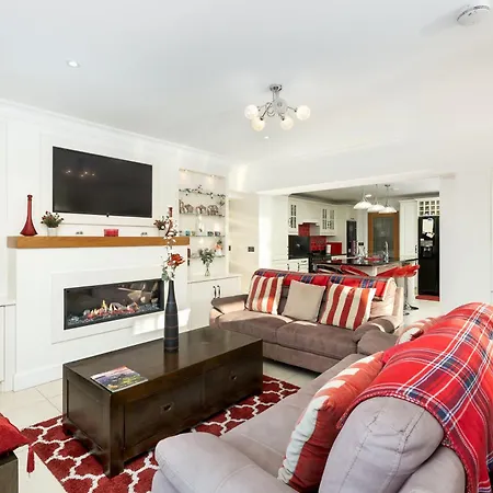 206 - * Ballyconneely